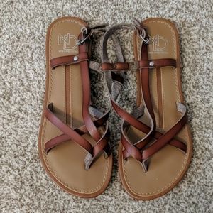 New Directions sandals